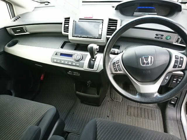 HONDA FREED 2015