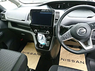 NISSAN SERENA 2020