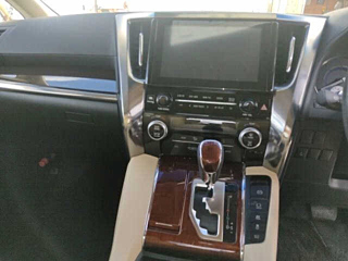 TOYOTA ALPHARD 2015