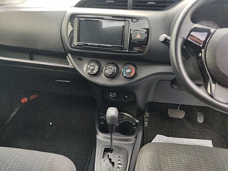 TOYOTA VITZ 2020