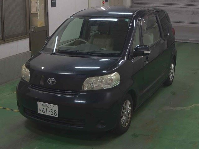 TOYOTA PORTE 2009