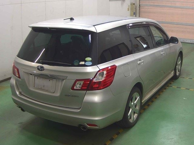 SUBARU EXIGA 2010
