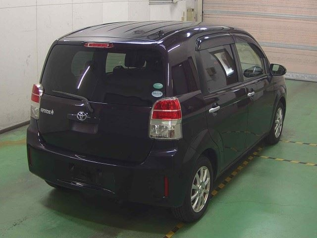 TOYOTA SPADE 2016