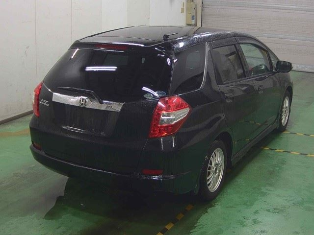 HONDA FIT SHUTTLE 2011