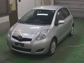 TOYOTA VITZ 2011