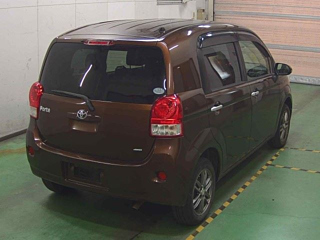 TOYOTA PORTE 2016