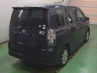 TOYOTA VOXY 2008