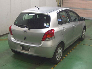 TOYOTA VITZ 2011