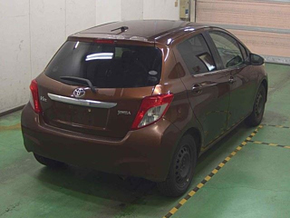 TOYOTA VITZ 2011