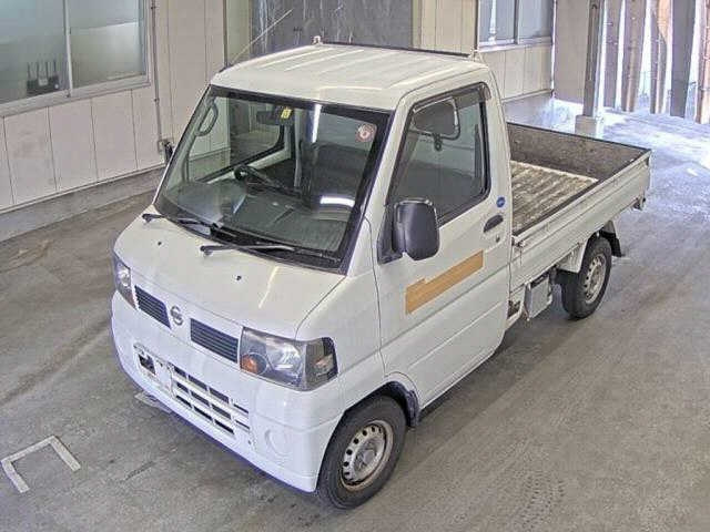 NISSAN CLIPPER TRUCK 2011