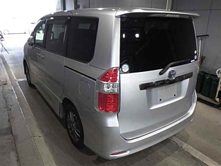 TOYOTA NOAH 2008