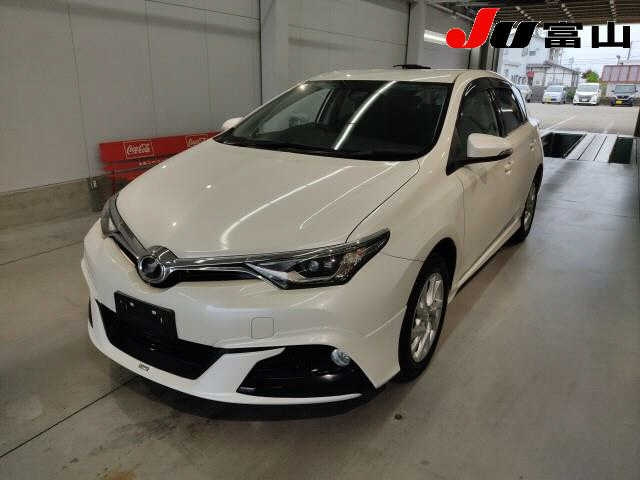 TOYOTA AURIS 2015