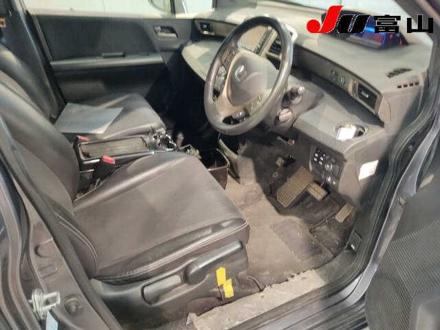 HONDA FREED 2013