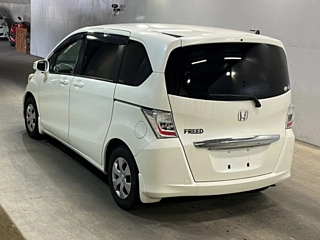 HONDA FREED 2012