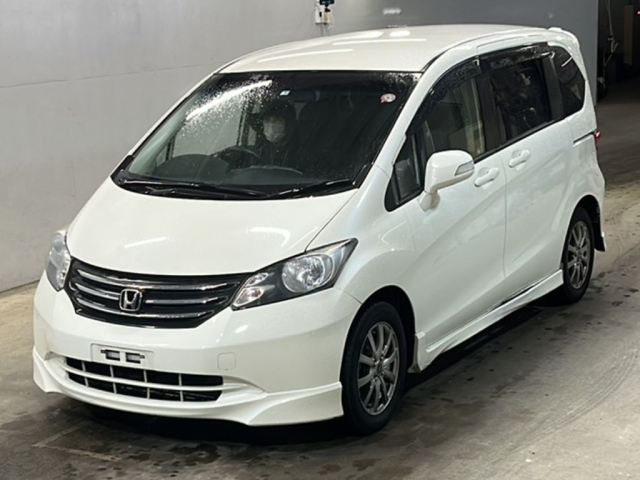 HONDA FREED 2010