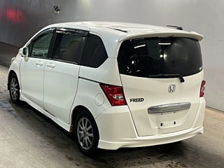HONDA FREED 2010