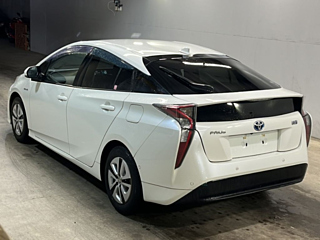 TOYOTA PRIUS 2018