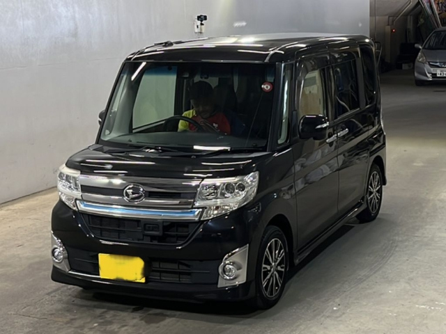 DAIHATSU TANTO 2015