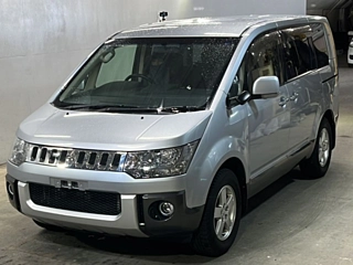 MITSUBISHI DELICA D5 2012