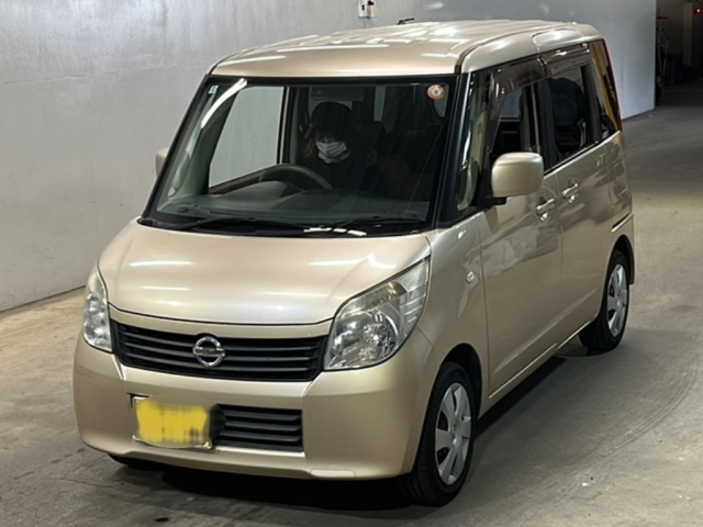NISSAN ROOX 2012