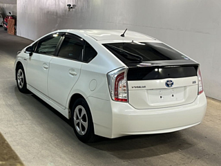 TOYOTA PRIUS 2015