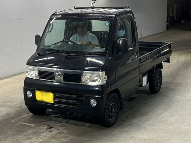 NISSAN CLIPPER TRUCK 2010