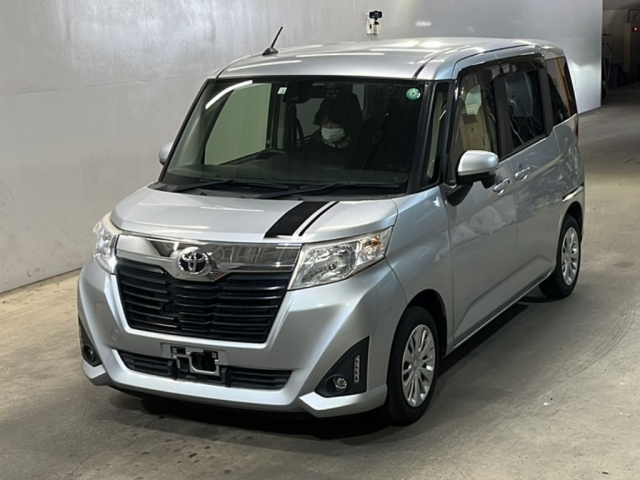 TOYOTA ROOMY 2018