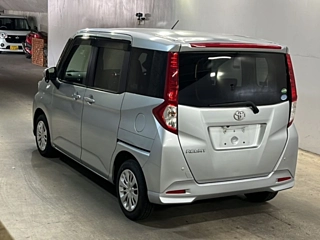 TOYOTA ROOMY 2018