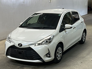 TOYOTA VITZ 2019