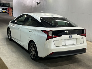 TOYOTA PRIUS 2019