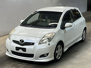 TOYOTA VITZ 2009