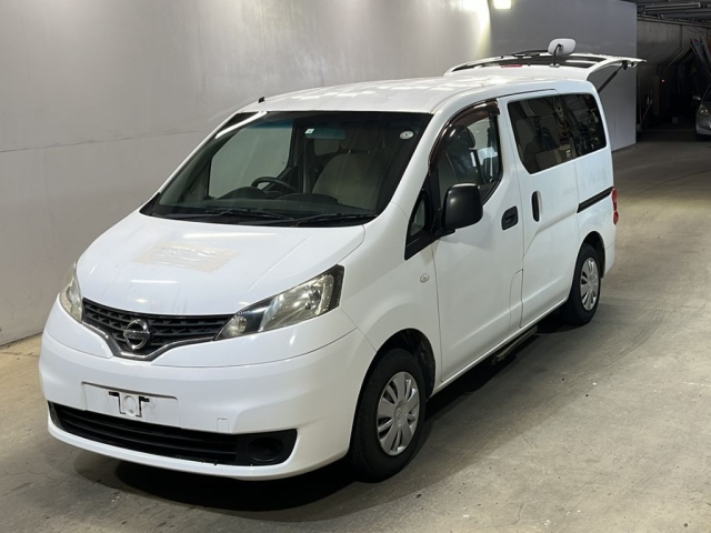 NISSAN NV200 2012