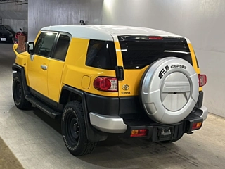 TOYOTA FJ CRUISER 2011