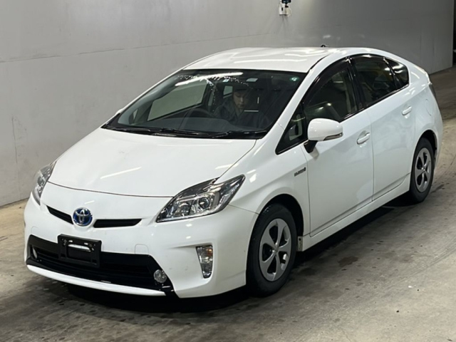 TOYOTA PRIUS 2014