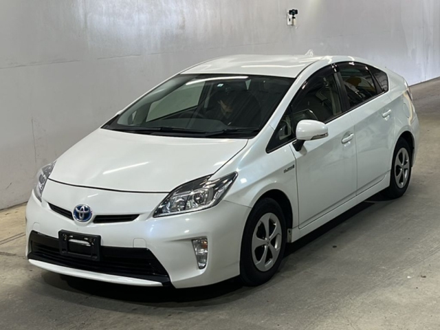 TOYOTA PRIUS 2013