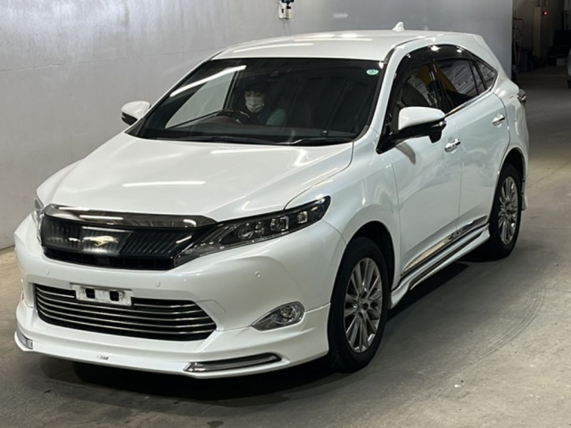 TOYOTA HARRIER 2017
