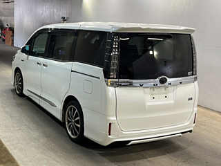 TOYOTA VOXY 2014
