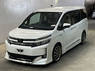 TOYOTA VOXY 2014