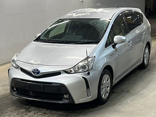 TOYOTA PRIUS ALPHA 2016