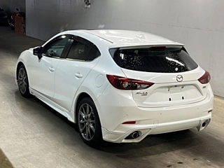 MAZDA AXELA 2016