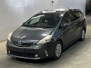TOYOTA PRIUS ALPHA 2012
