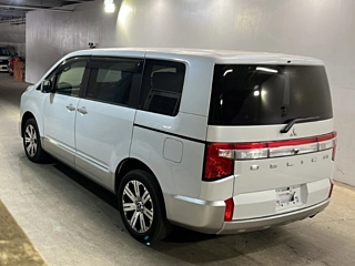 MITSUBISHI DELICA D5 2022