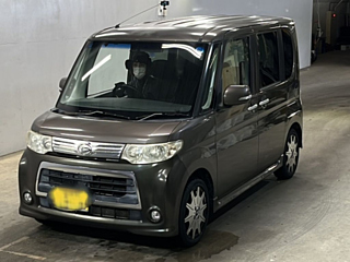 DAIHATSU TANTO 2011