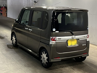 DAIHATSU TANTO 2011