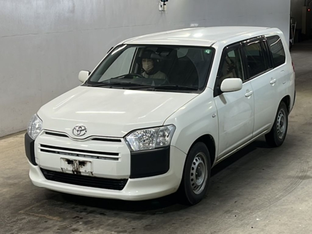 TOYOTA PROBOX 2018