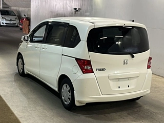 HONDA FREED 2009