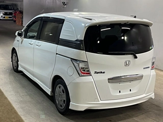 HONDA FREED 2013