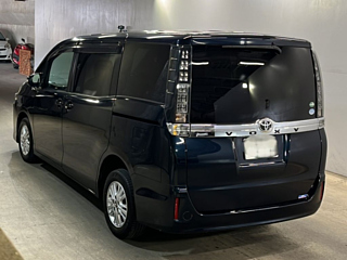 TOYOTA VOXY 2014