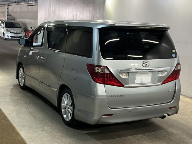 TOYOTA ALPHARD 2011