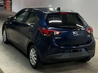 MAZDA DEMIO 2017